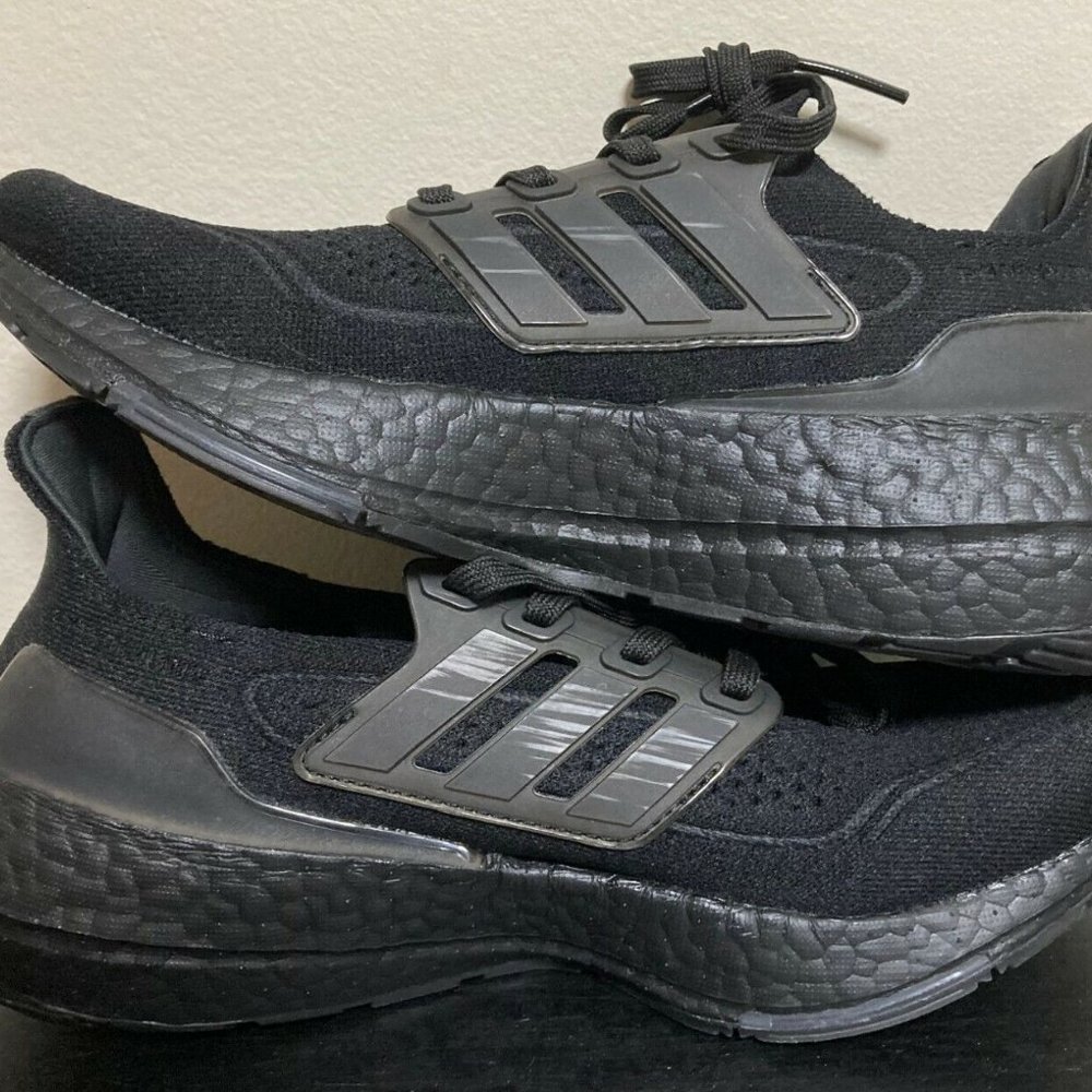 $180 adidas UltraBoost 21 running shoes Triple Black, sz 6 Women NEW (FZ2762) - Picture 6 of 6